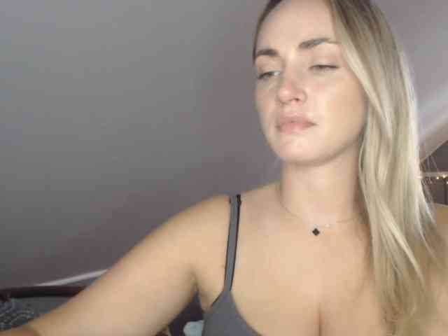 ScarlettXQueen webcam