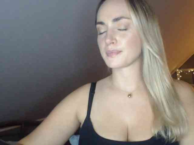ScarlettXQueen webcam