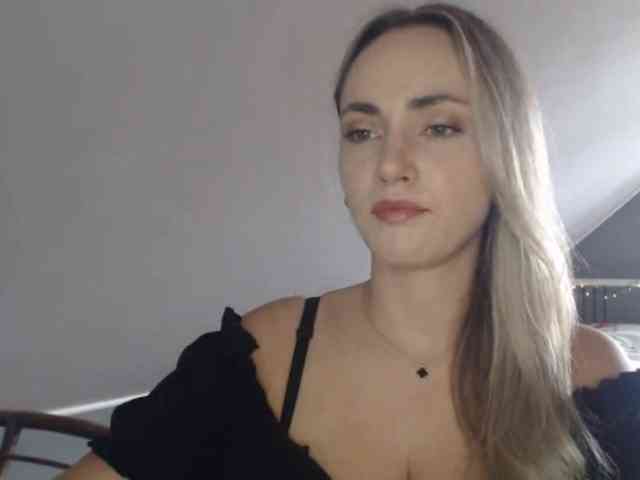 ScarlettXQueen webcam
