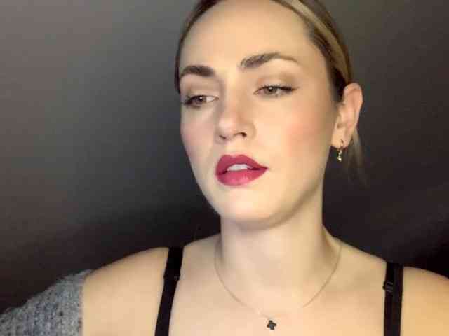 ScarlettXQueen webcam