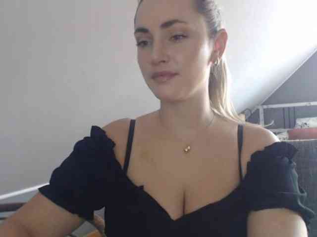 ScarlettXQueen webcam