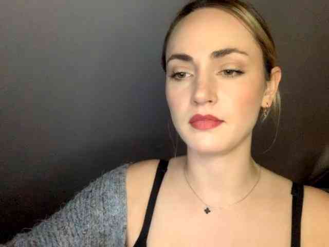 ScarlettXQueen webcam