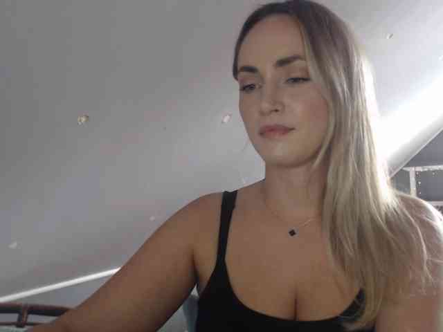 ScarlettXQueen webcam