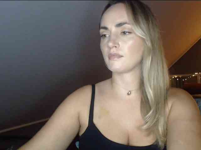 ScarlettXQueen webcam