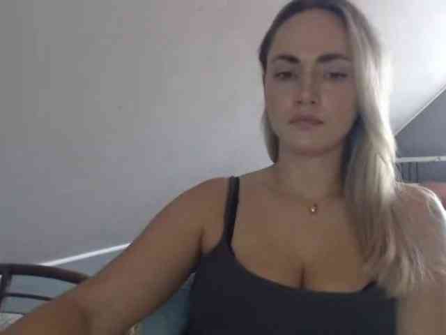 ScarlettXQueen webcam