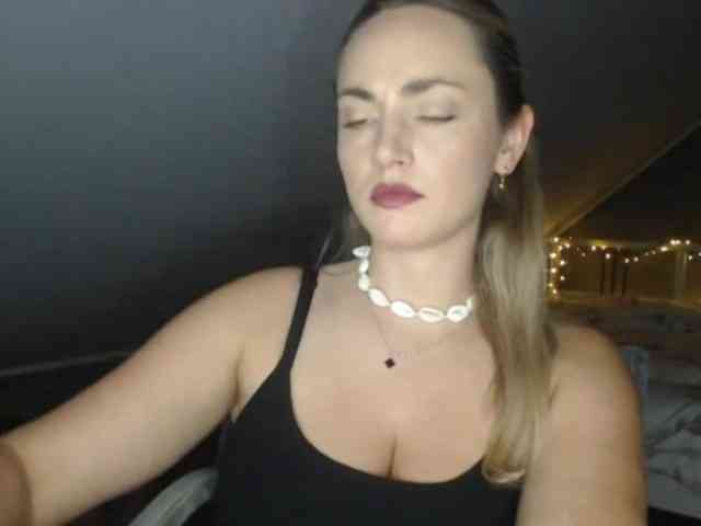 ScarlettXQueen webcam