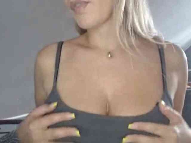 ScarlettXQueen webcam