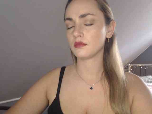 ScarlettXQueen webcam