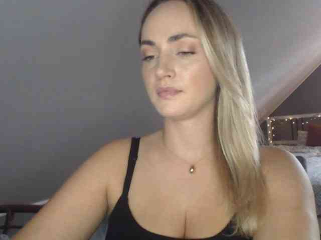 ScarlettXQueen webcam