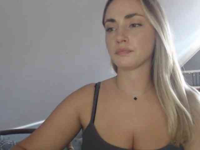ScarlettXQueen webcam