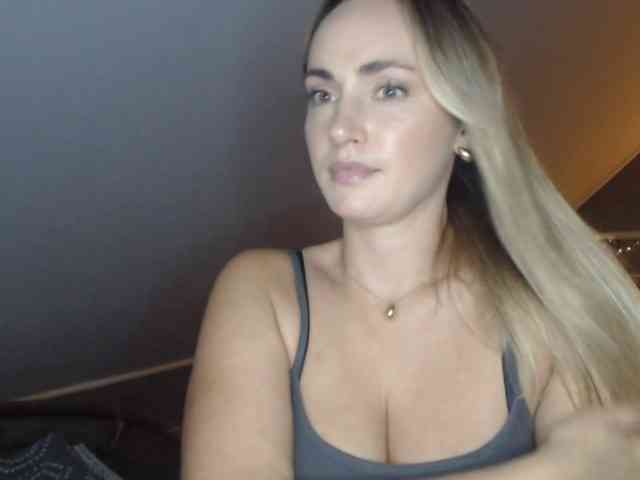 ScarlettXQueen webcam