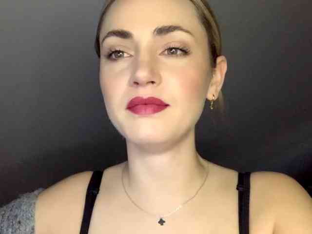 ScarlettXQueen webcam