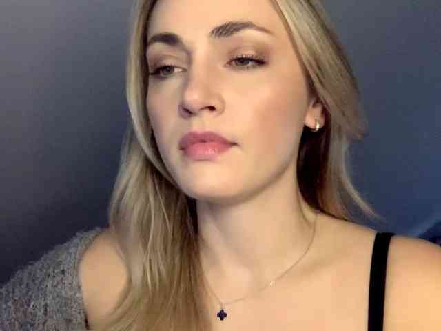 ScarlettXQueen webcam