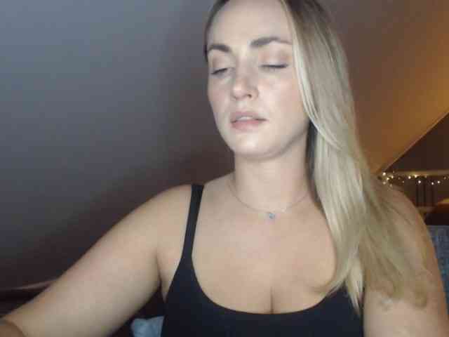 ScarlettXQueen webcam