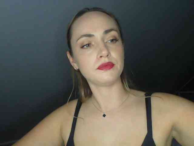 ScarlettXQueen webcam