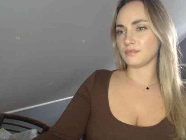 Model: ScarlettXQueen