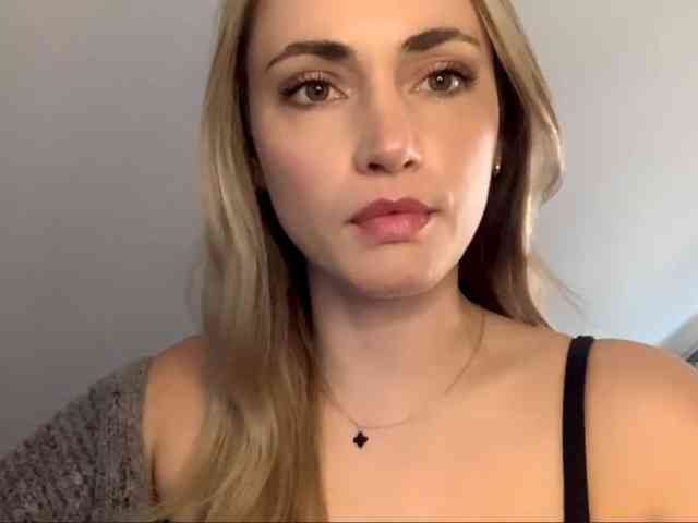 Model: ScarlettXQueen