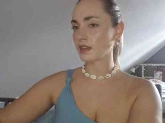 ScarlettXQueen webcam