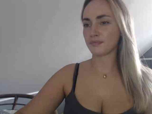 ScarlettXQueen webcam