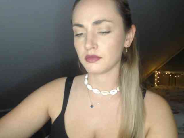 ScarlettXQueen webcam
