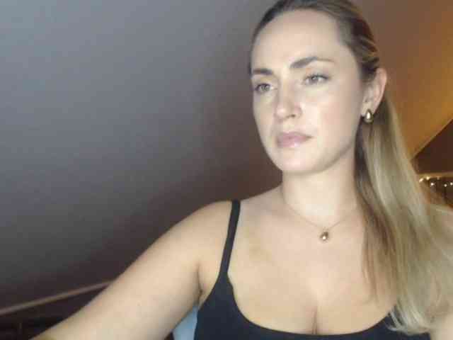 ScarlettXQueen webcam