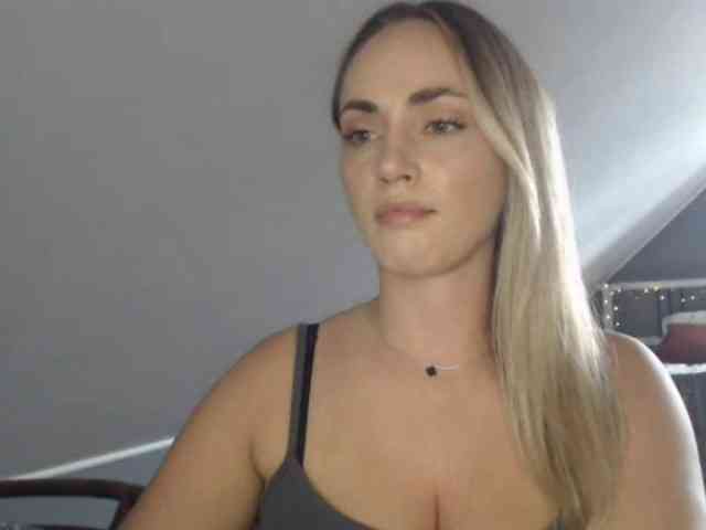 ScarlettXQueen webcam