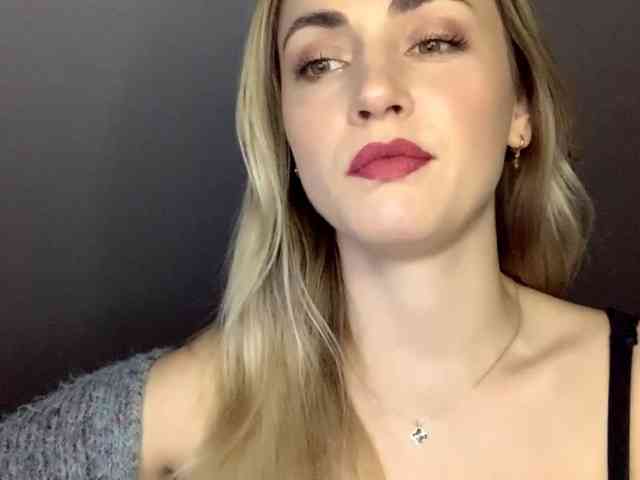 ScarlettXQueen webcam