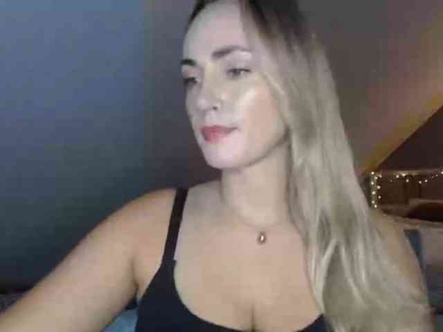 ScarlettXQueen webcam