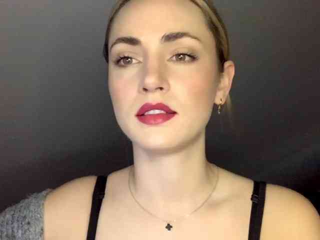 ScarlettXQueen webcam