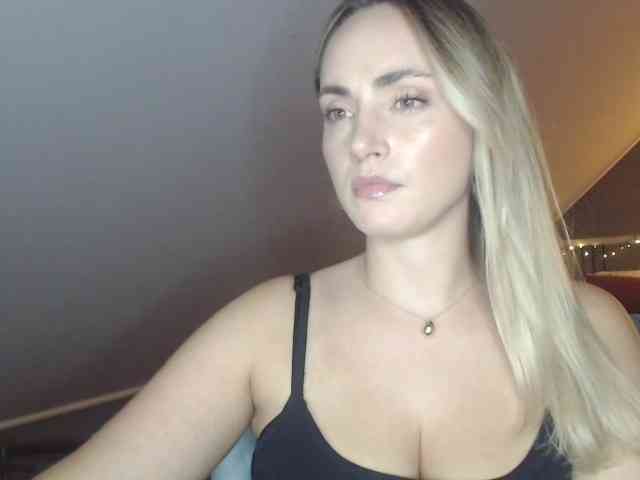 ScarlettXQueen webcam