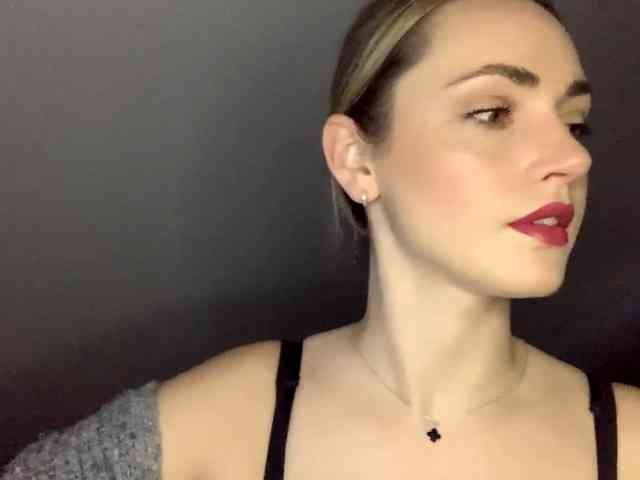 ScarlettXQueen webcam