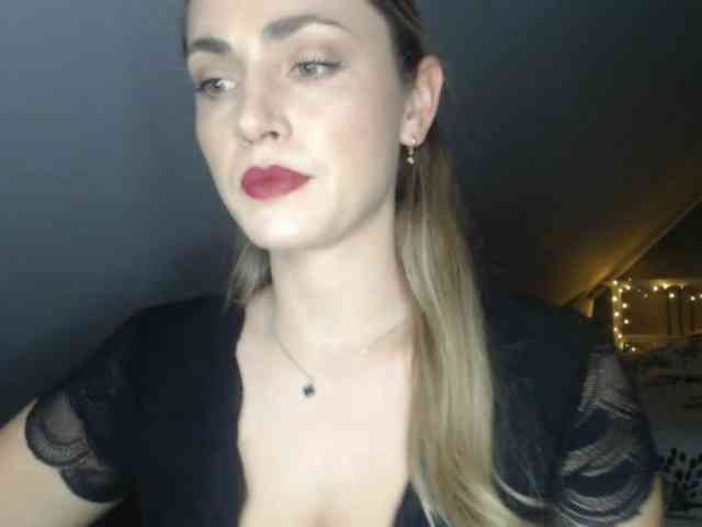 ScarlettXQueen webcam