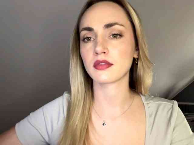 ScarlettXQueen webcam