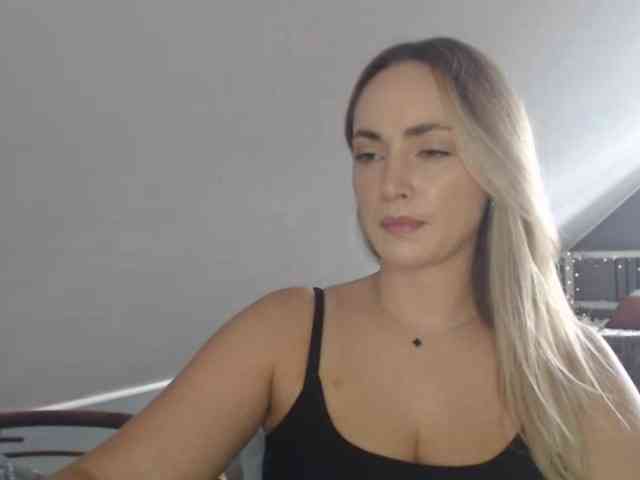 ScarlettXQueen webcam