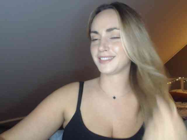 ScarlettXQueen webcam