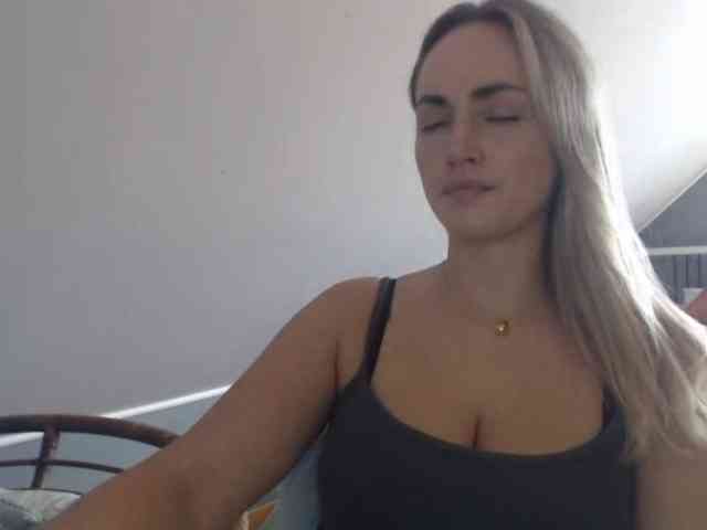 ScarlettXQueen webcam
