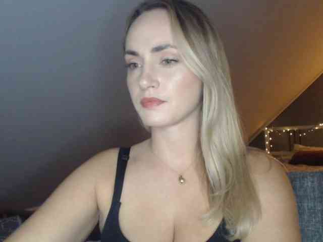 ScarlettXQueen webcam