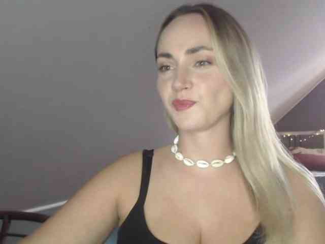 ScarlettXQueen webcam