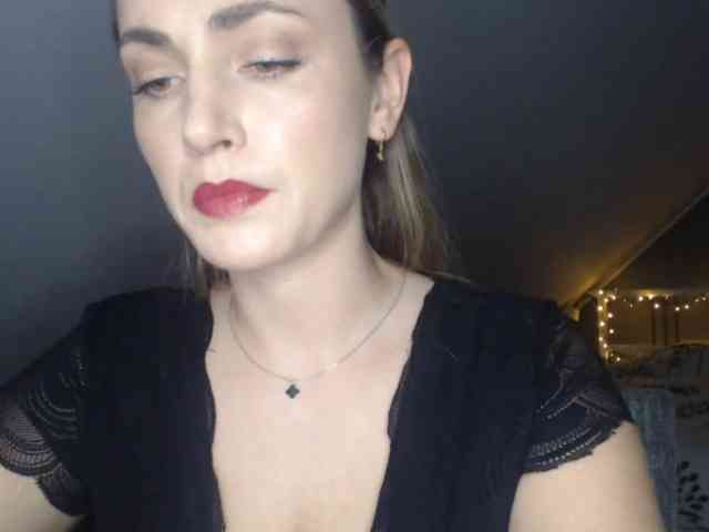 ScarlettXQueen webcam