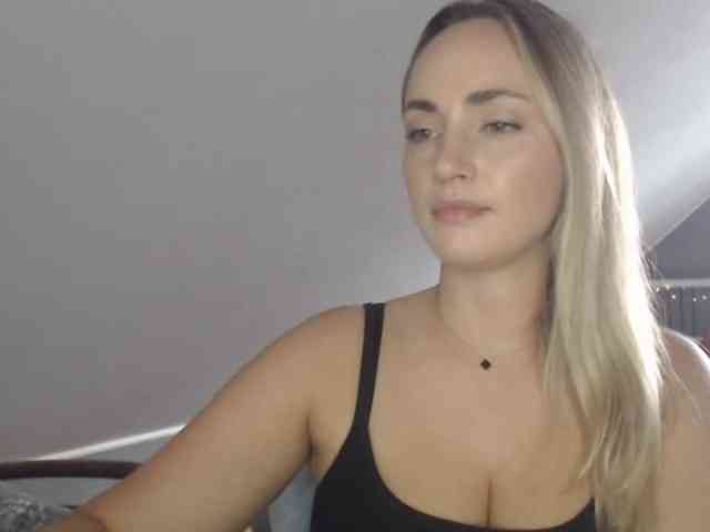 ScarlettXQueen webcam