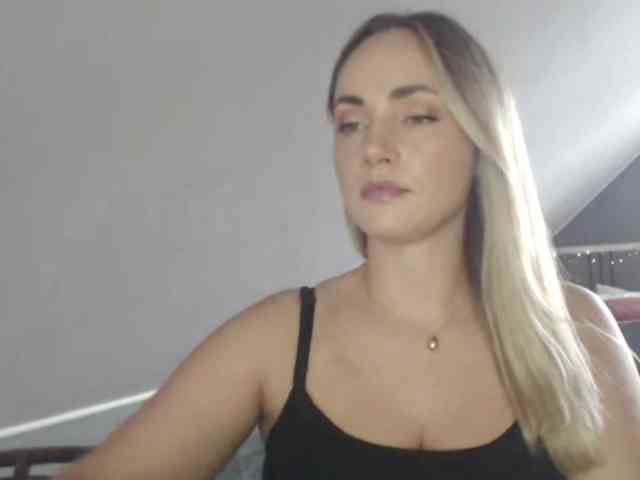 Model: ScarlettXQueen