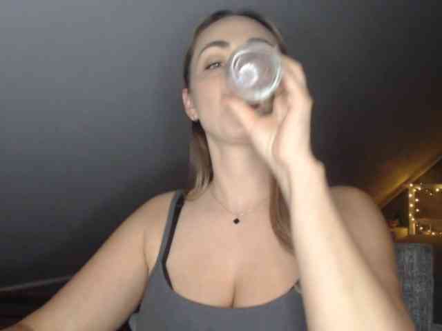 ScarlettXQueen webcam