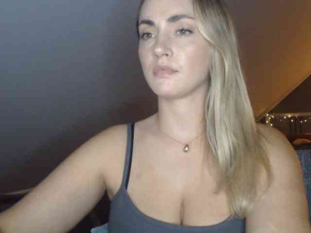 ScarlettXQueen webcam
