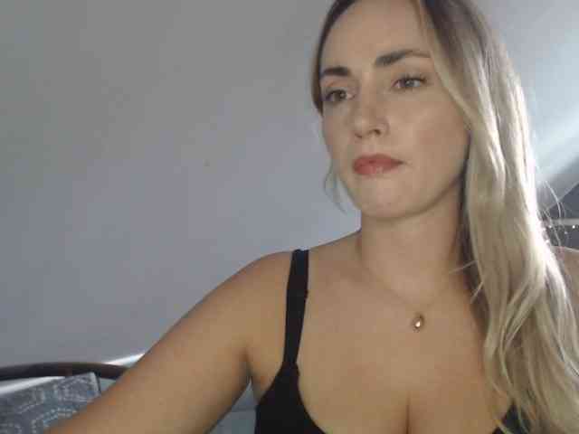 ScarlettXQueen webcam