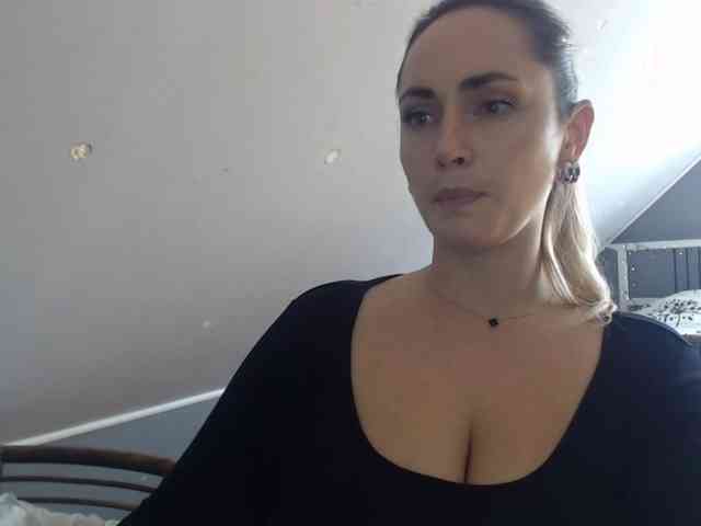 ScarlettXQueen webcam
