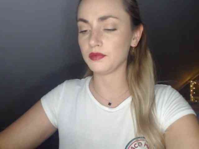 ScarlettXQueen webcam