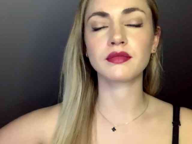 ScarlettXQueen webcam