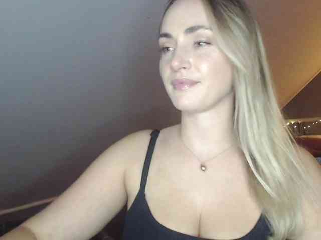 ScarlettXQueen webcam