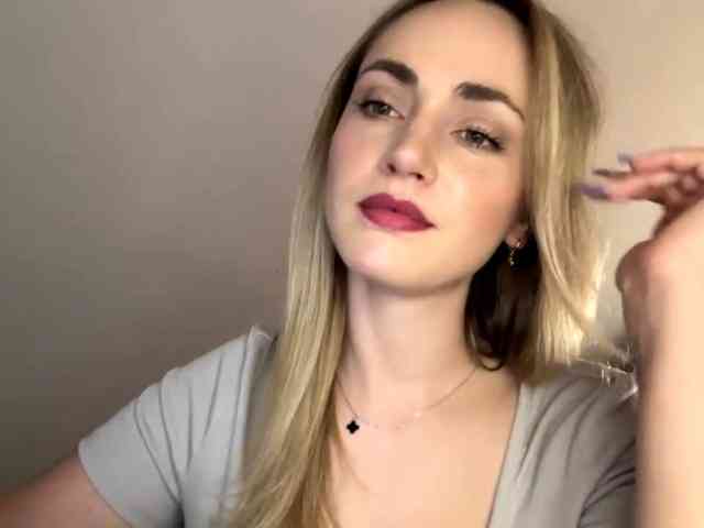 ScarlettXQueen webcam