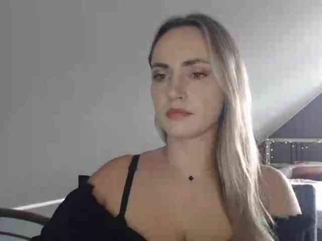 ScarlettXQueen webcam